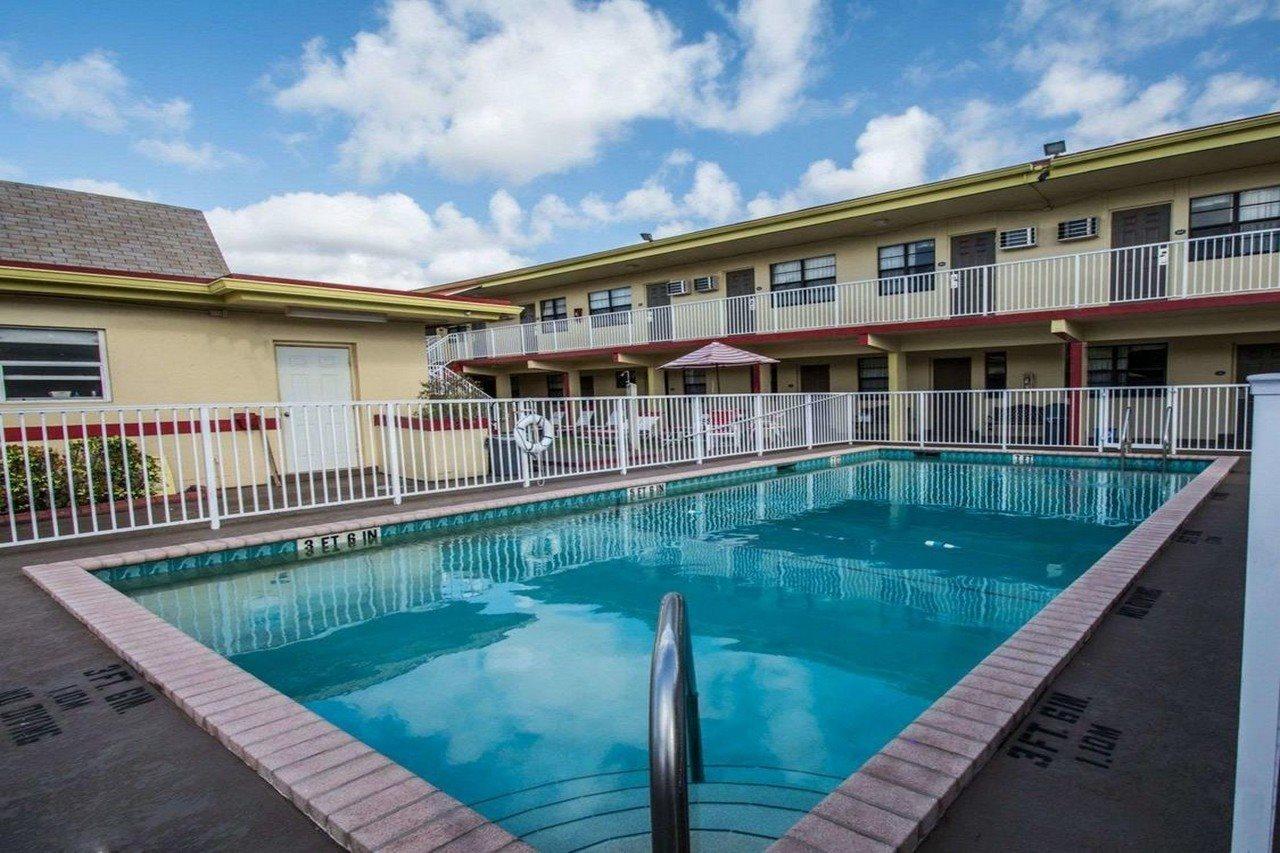 Fort Lauderdale Gardens Inn & Suites Ft Lauderdale International Airport Голлівуд Екстер'єр фото
